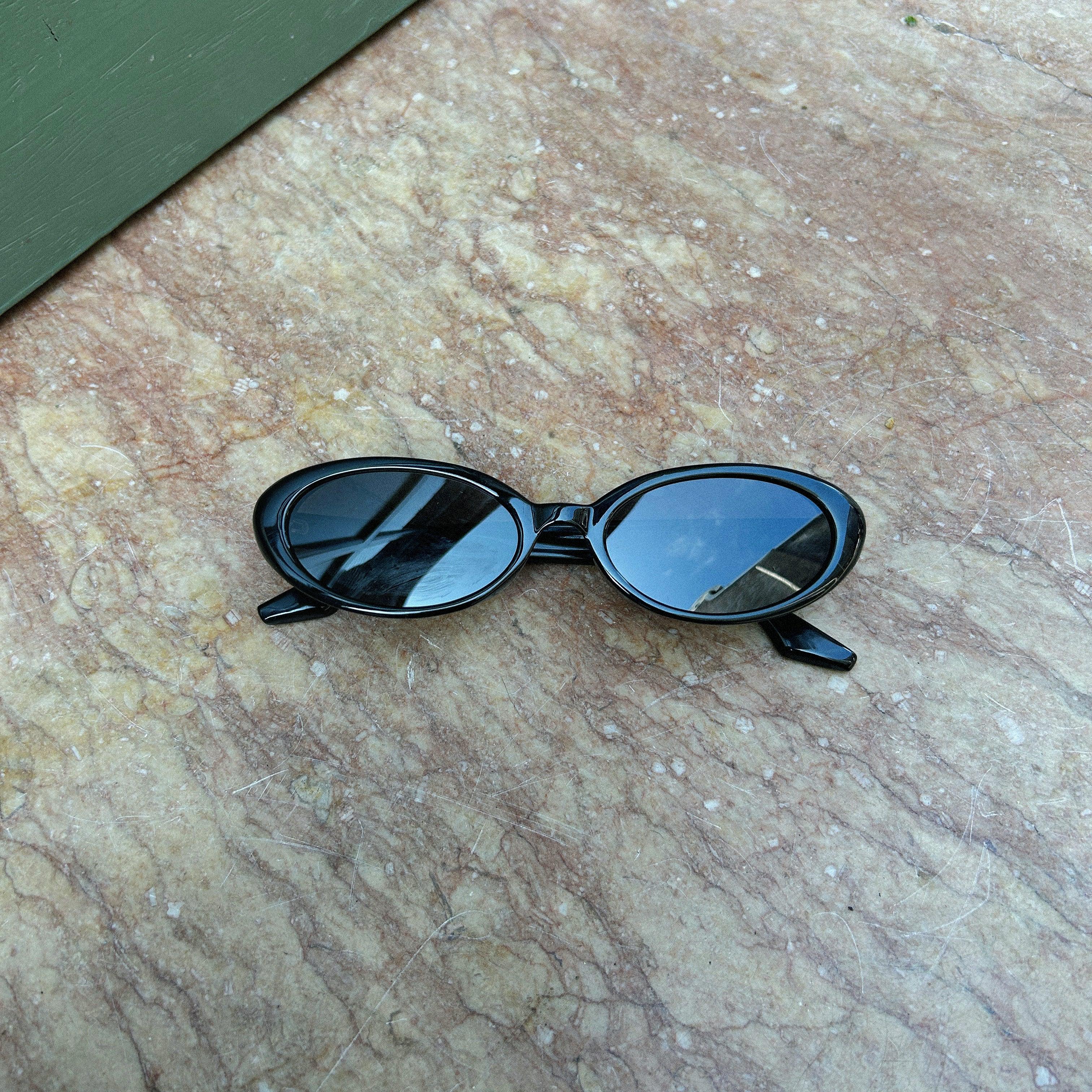 SUNGLASSES