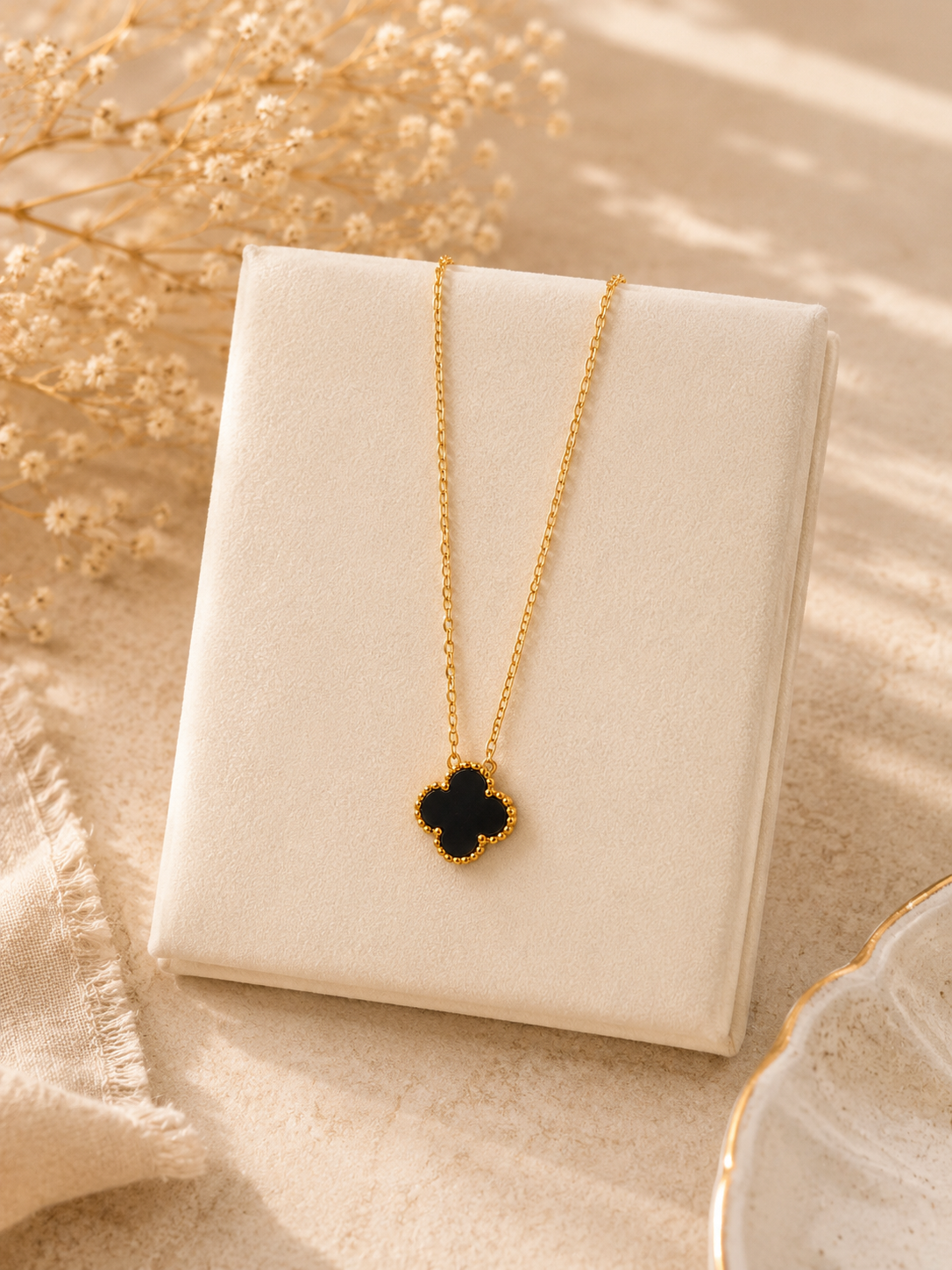 Nox Necklace
