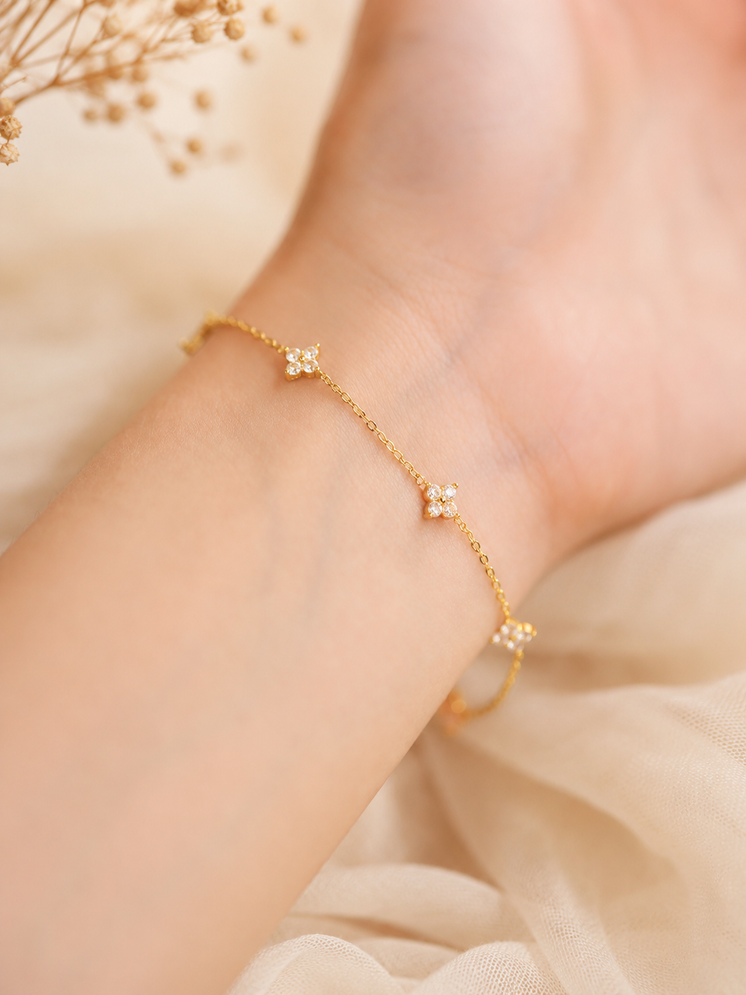 Caelia Gold Bracelet