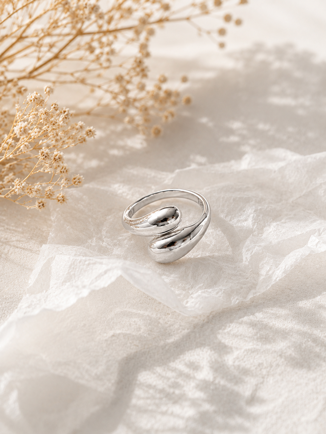 Ellis Ring