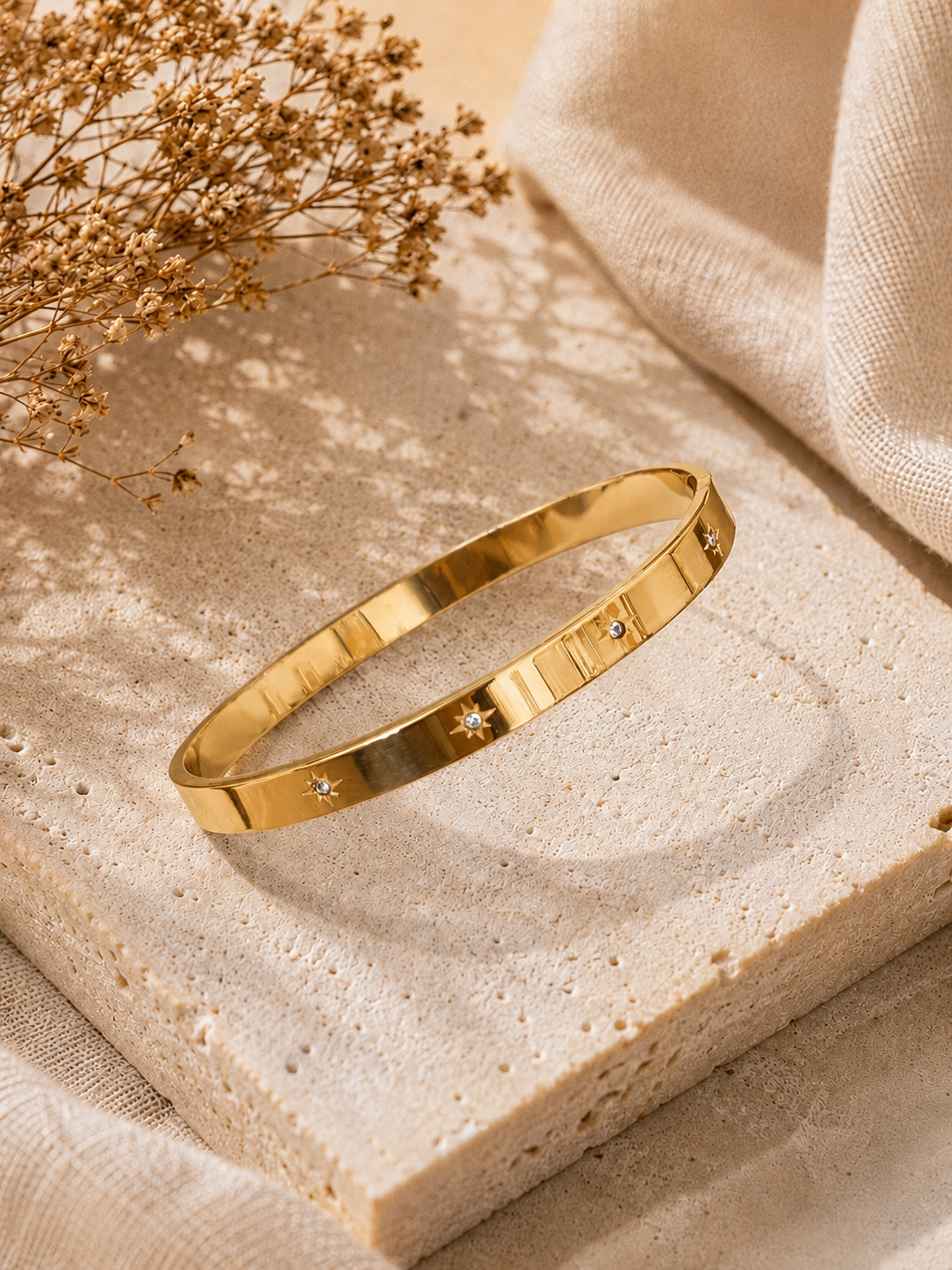 Quinn Bangle