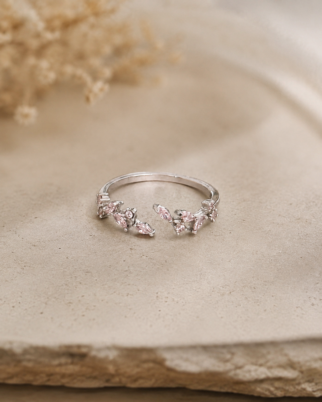 Alina leaf ring (pink)