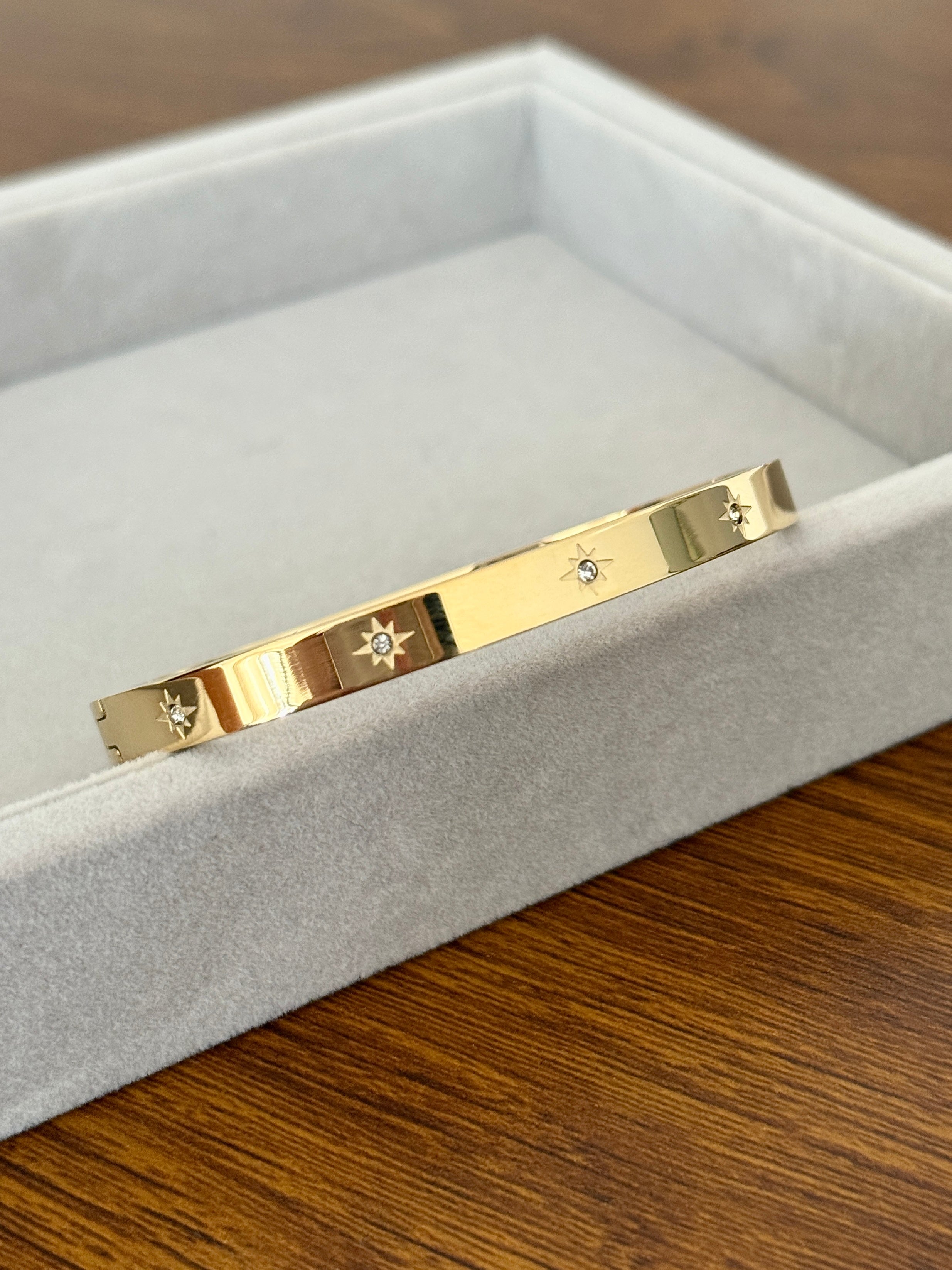 Quinn Bangle
