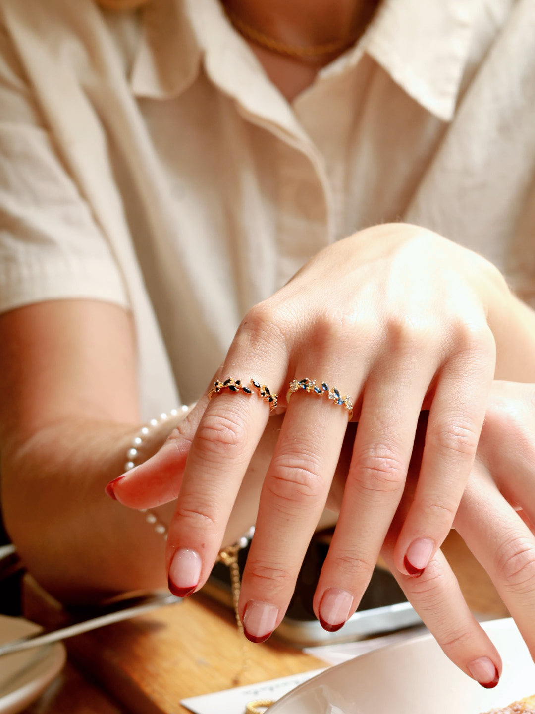 Adeline leaf ring (black)