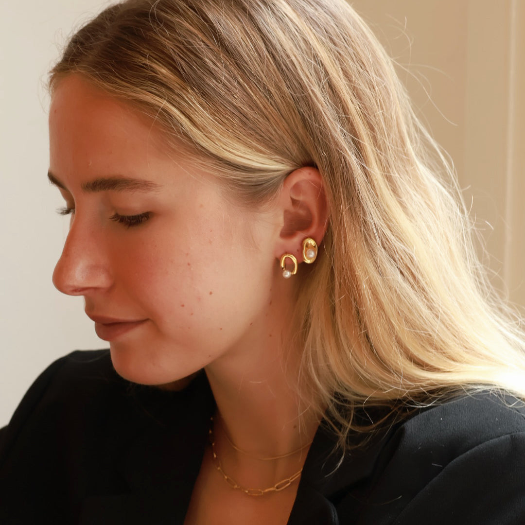 Ari Earrings