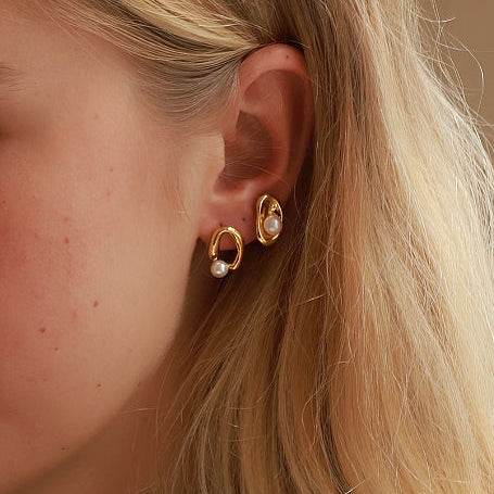 Ari Earrings
