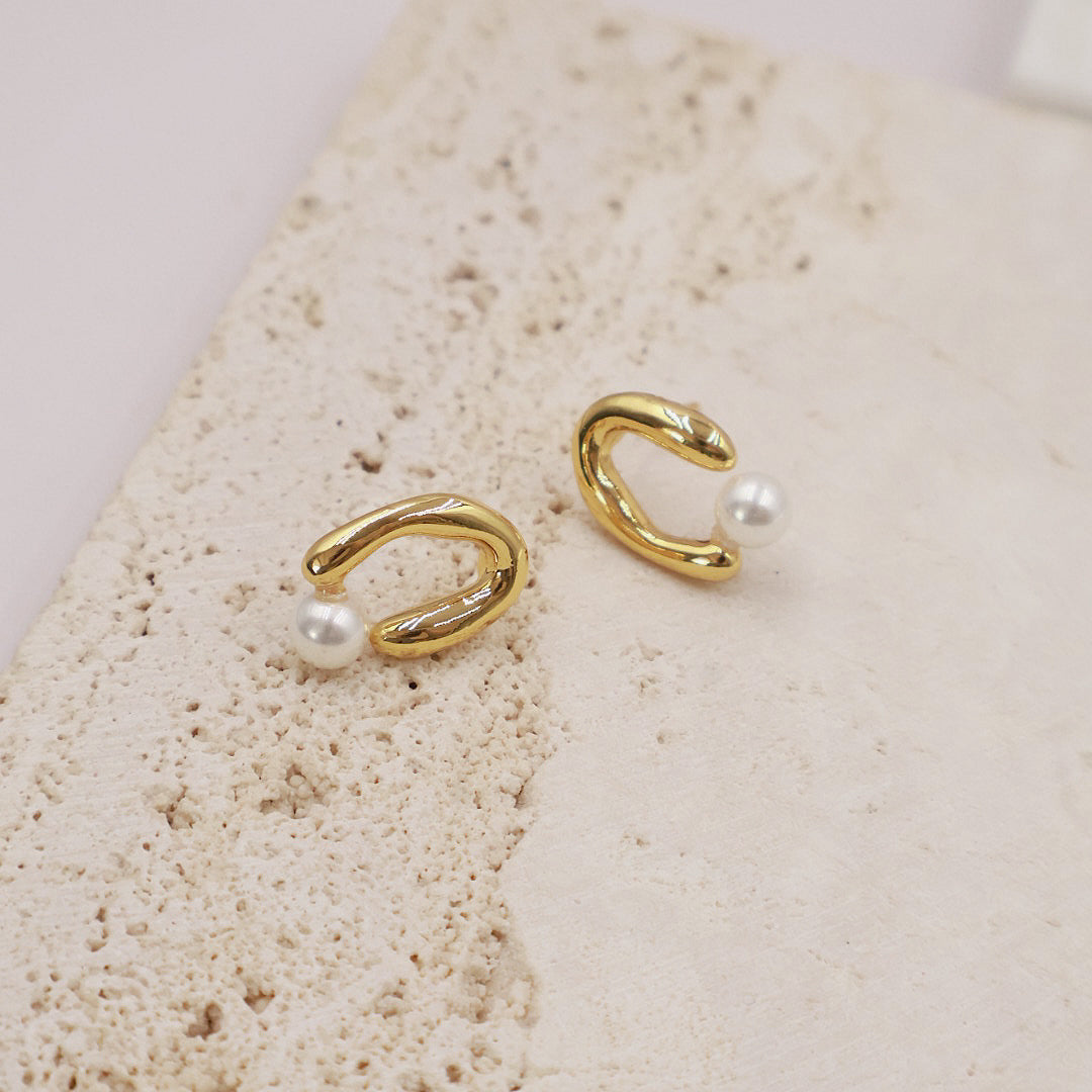 Ari Earrings