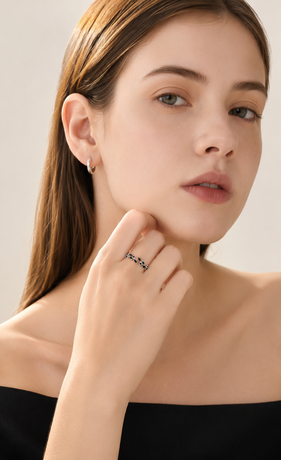 Alina leaf ring (black)