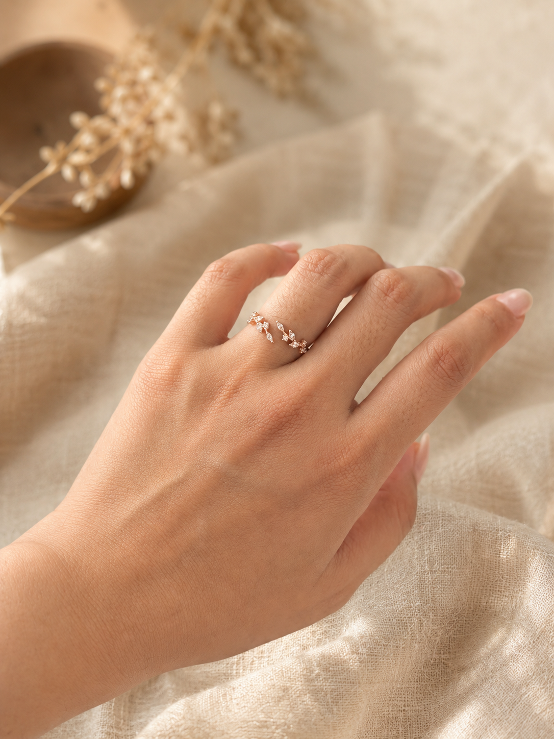 Adeline leaf ring (rose gold)