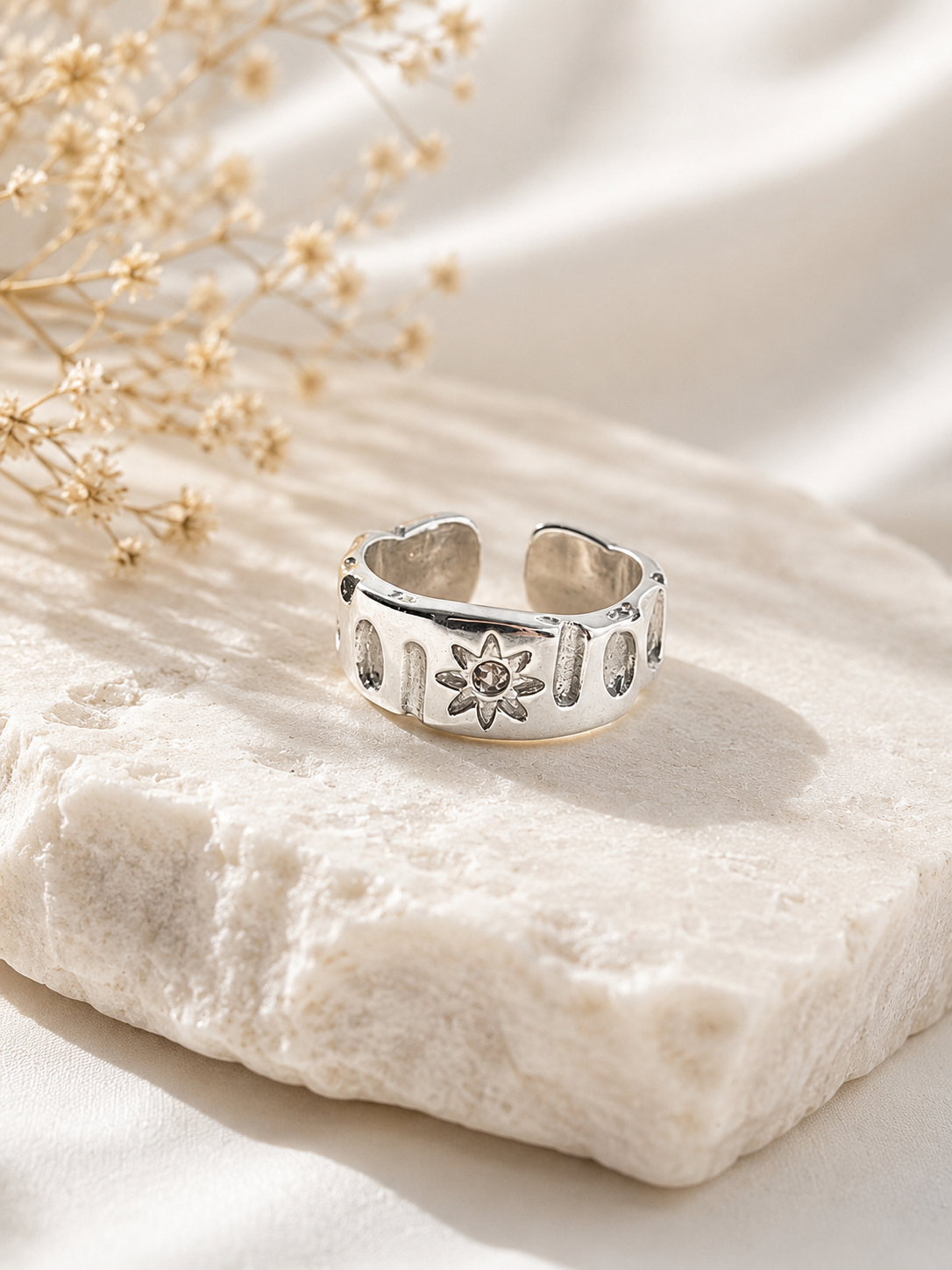 Lucia Silver Ring