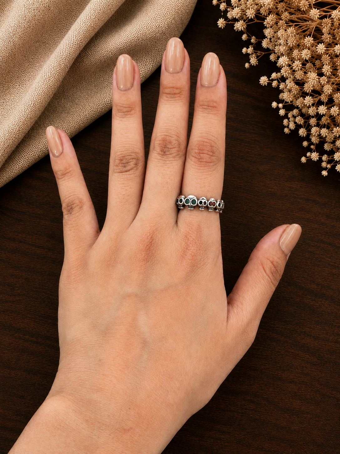 Atlas skull ring