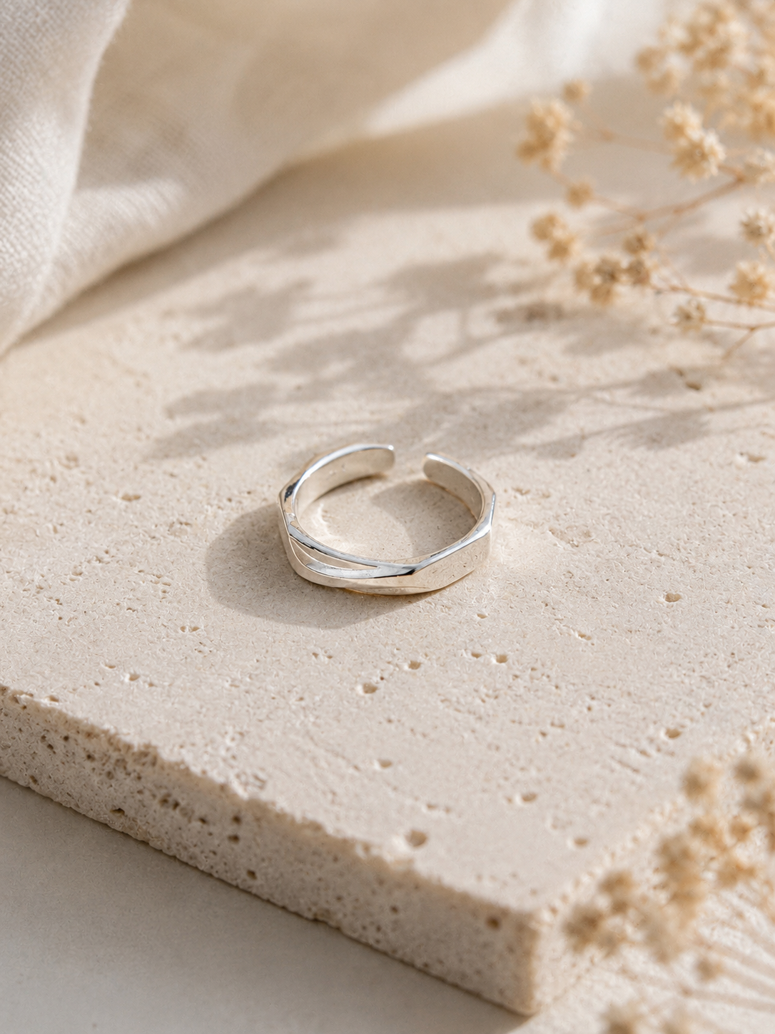 Isolde Silver Ring