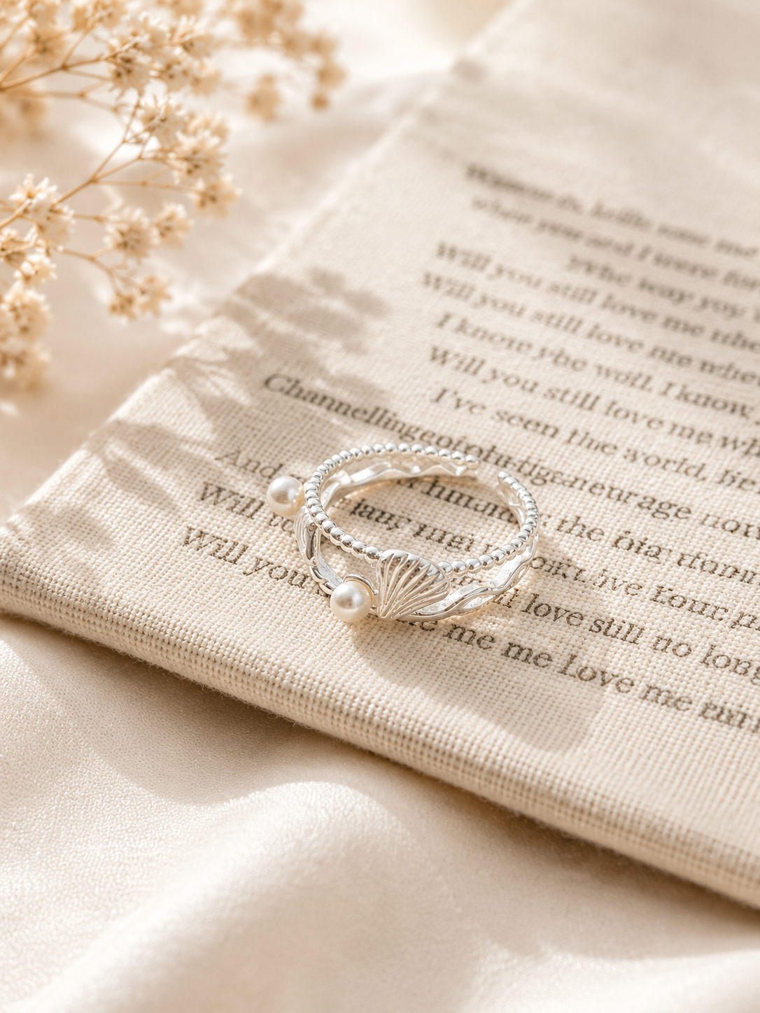 Eira Shell Ring