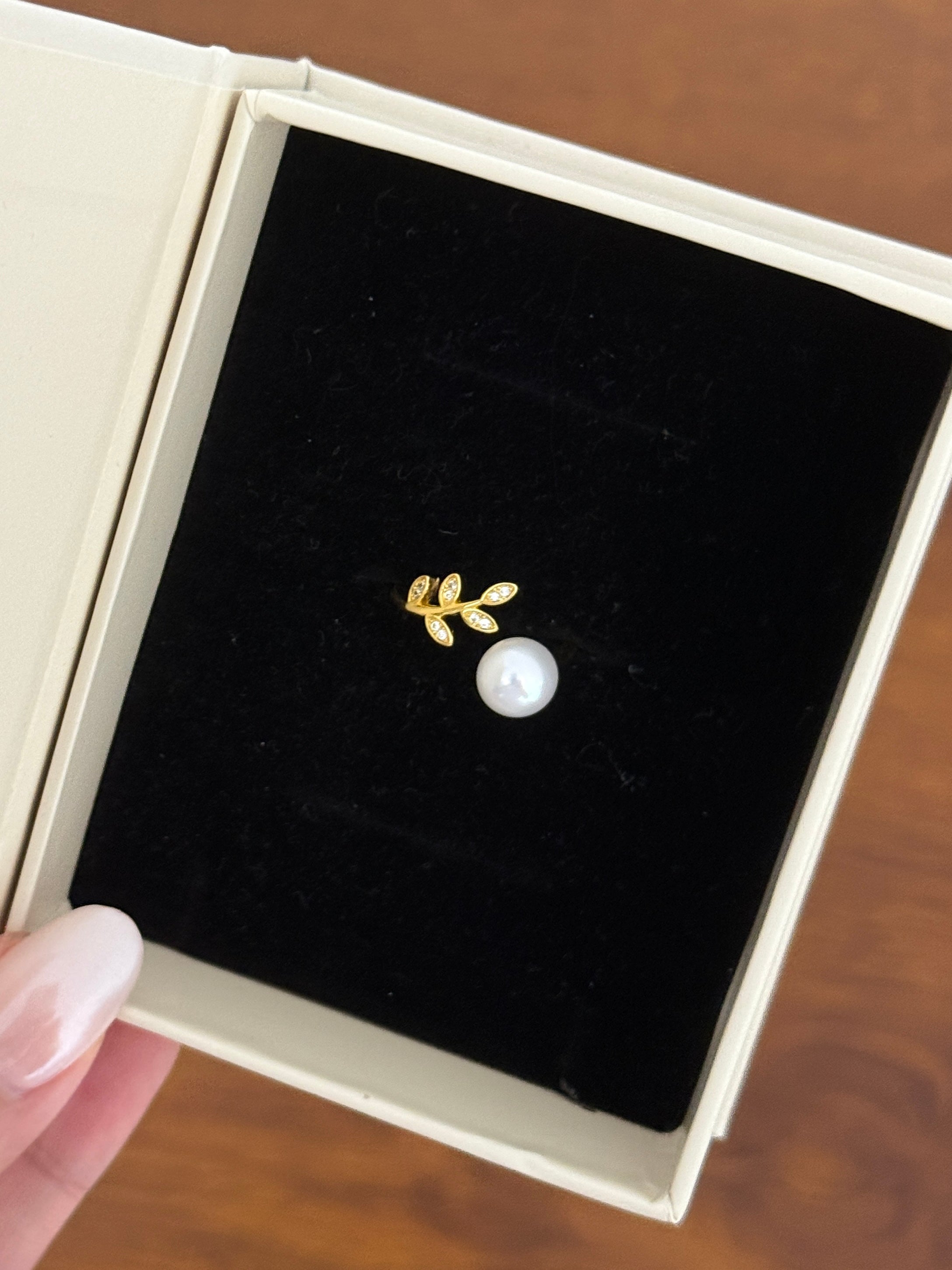Elara ring