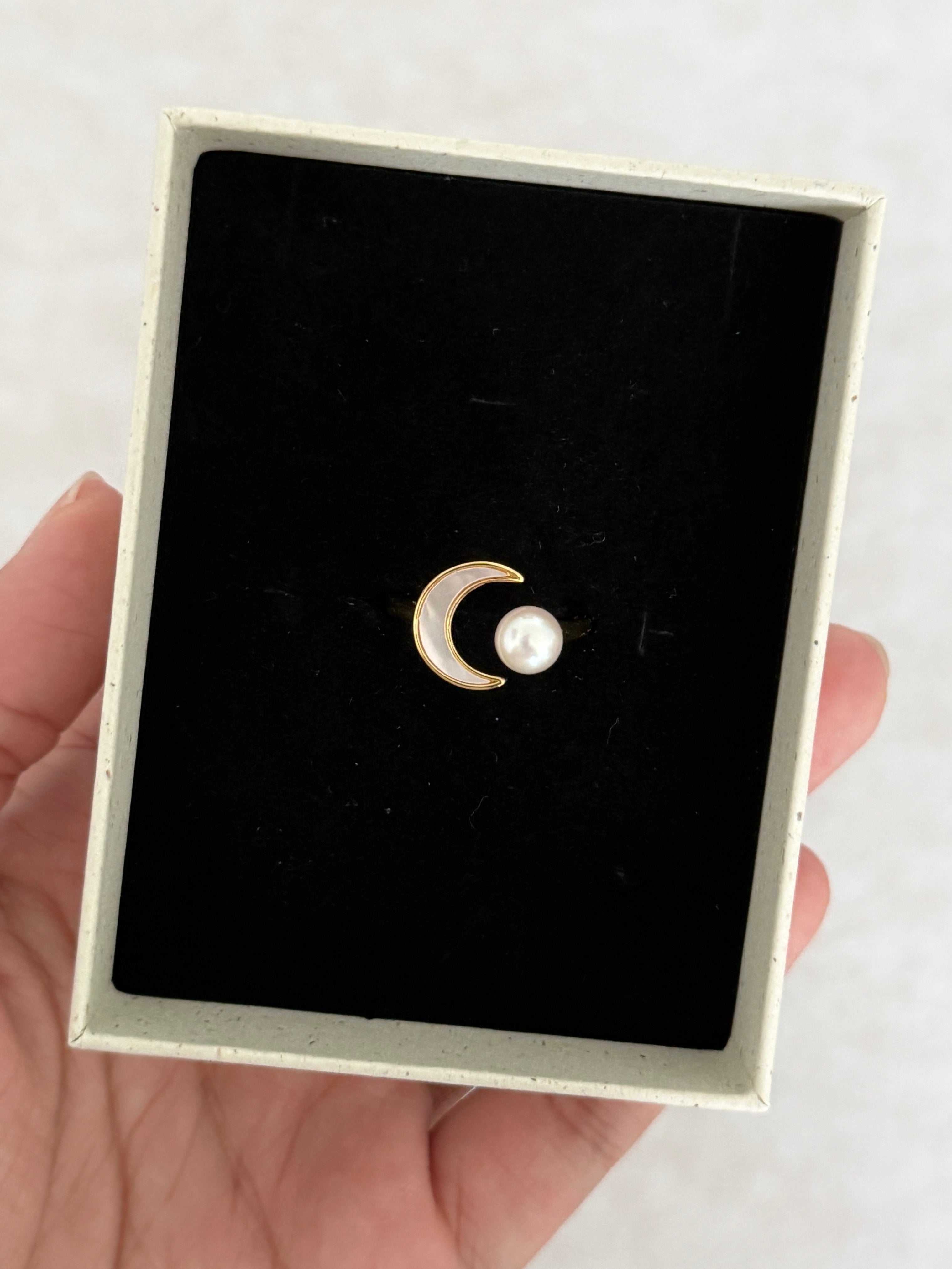 Rime Pearl Ring