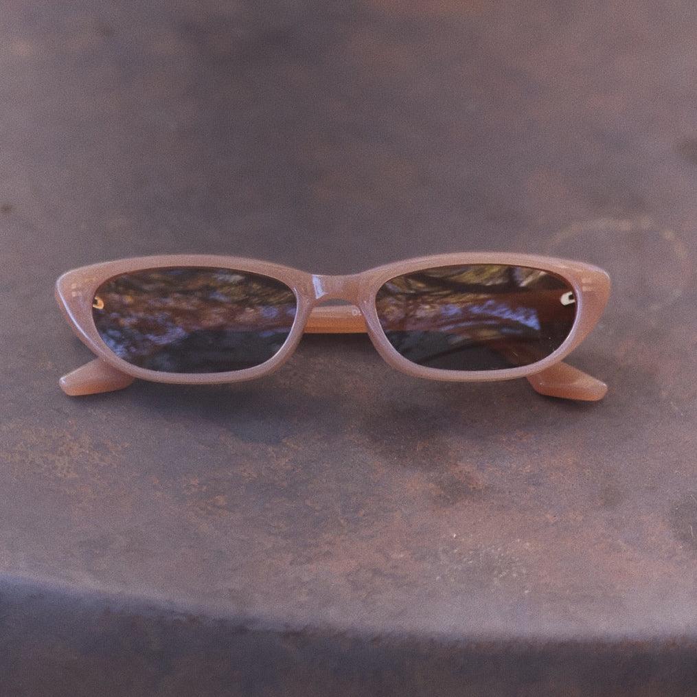 Stylish and Trendy POLARISED Sunglasses for Men and Women - UV Protection polarised Eyewear for Fashion Enthusiasts