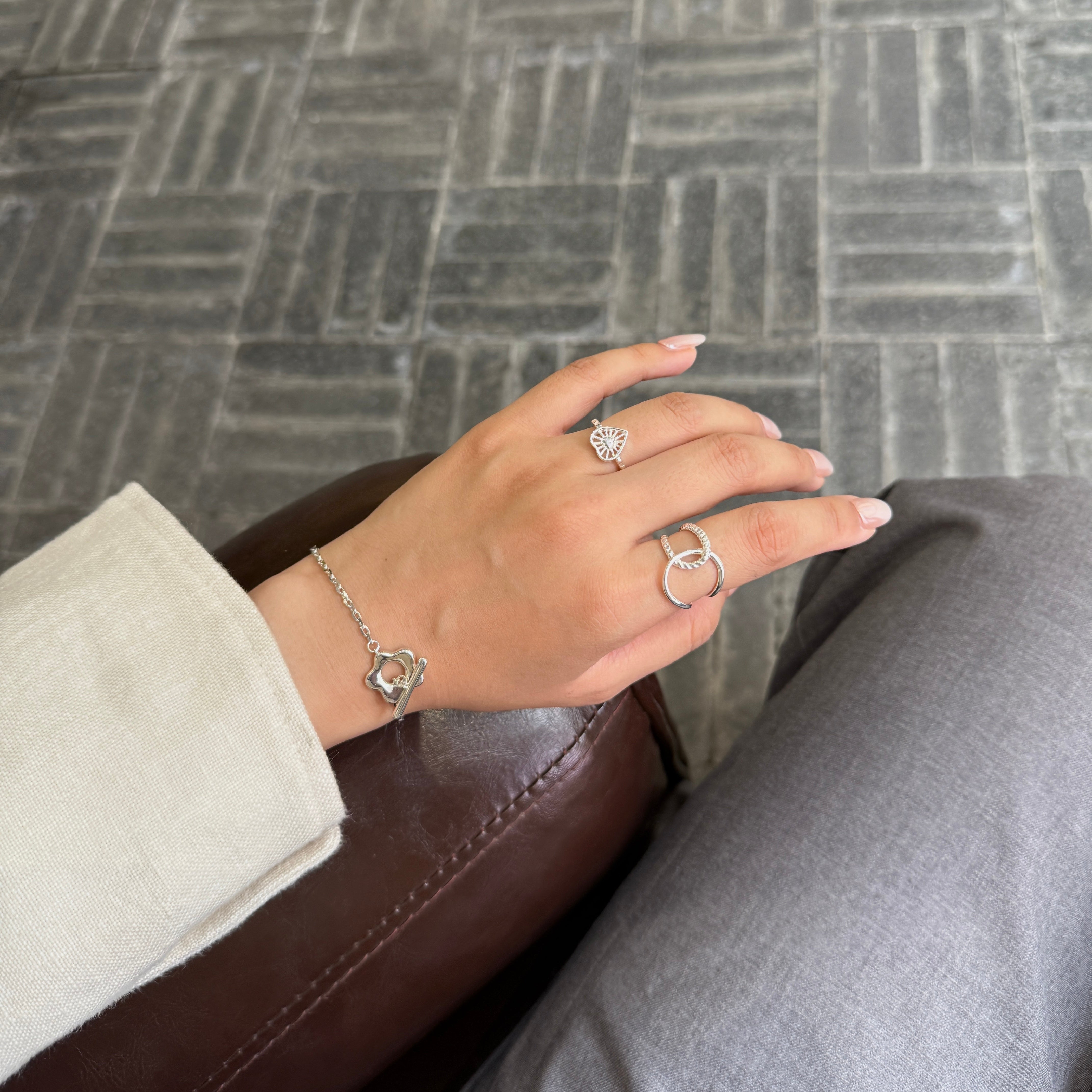 Amara Ring