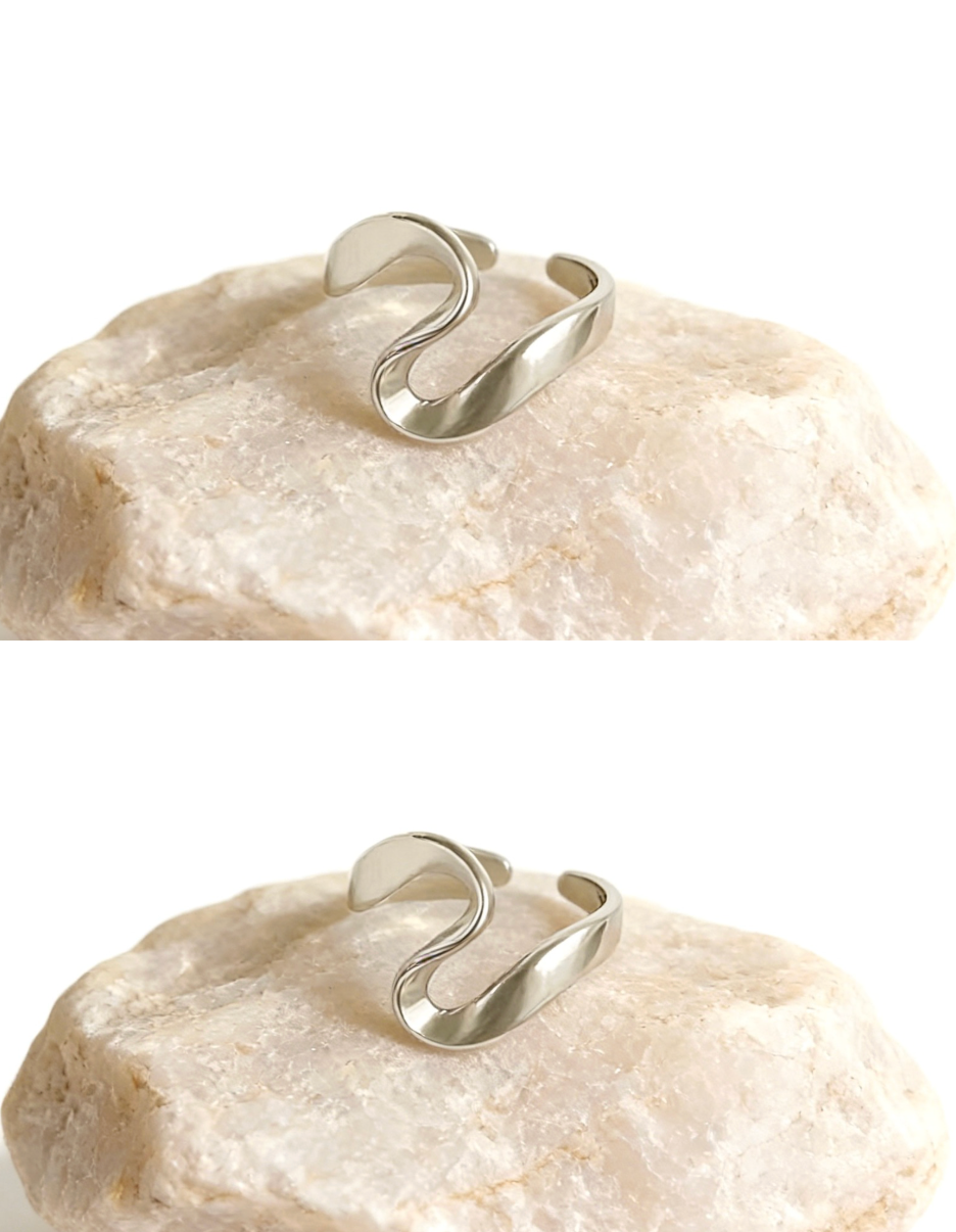 Lilou Wave Ring