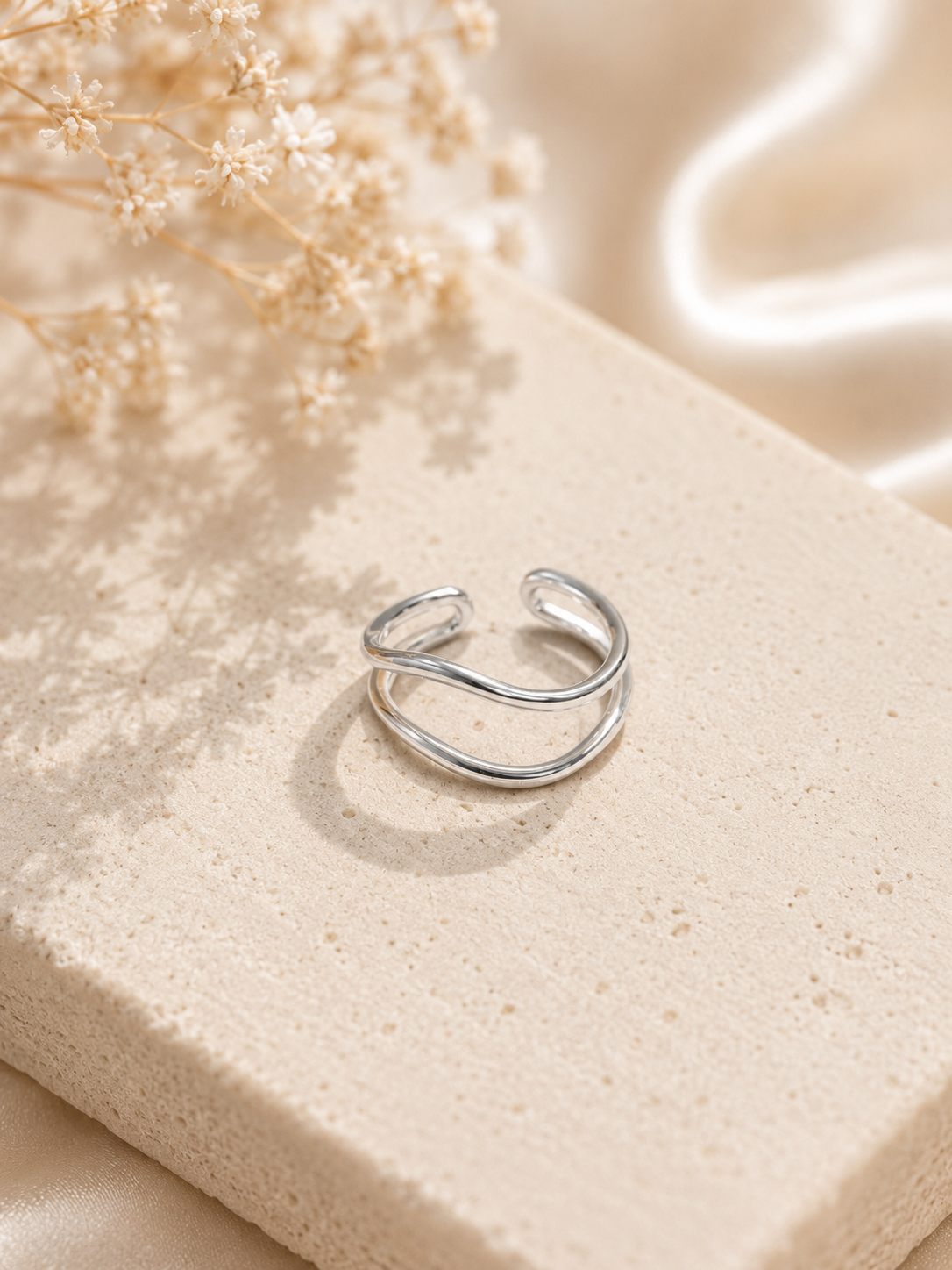 Thyra Ring
